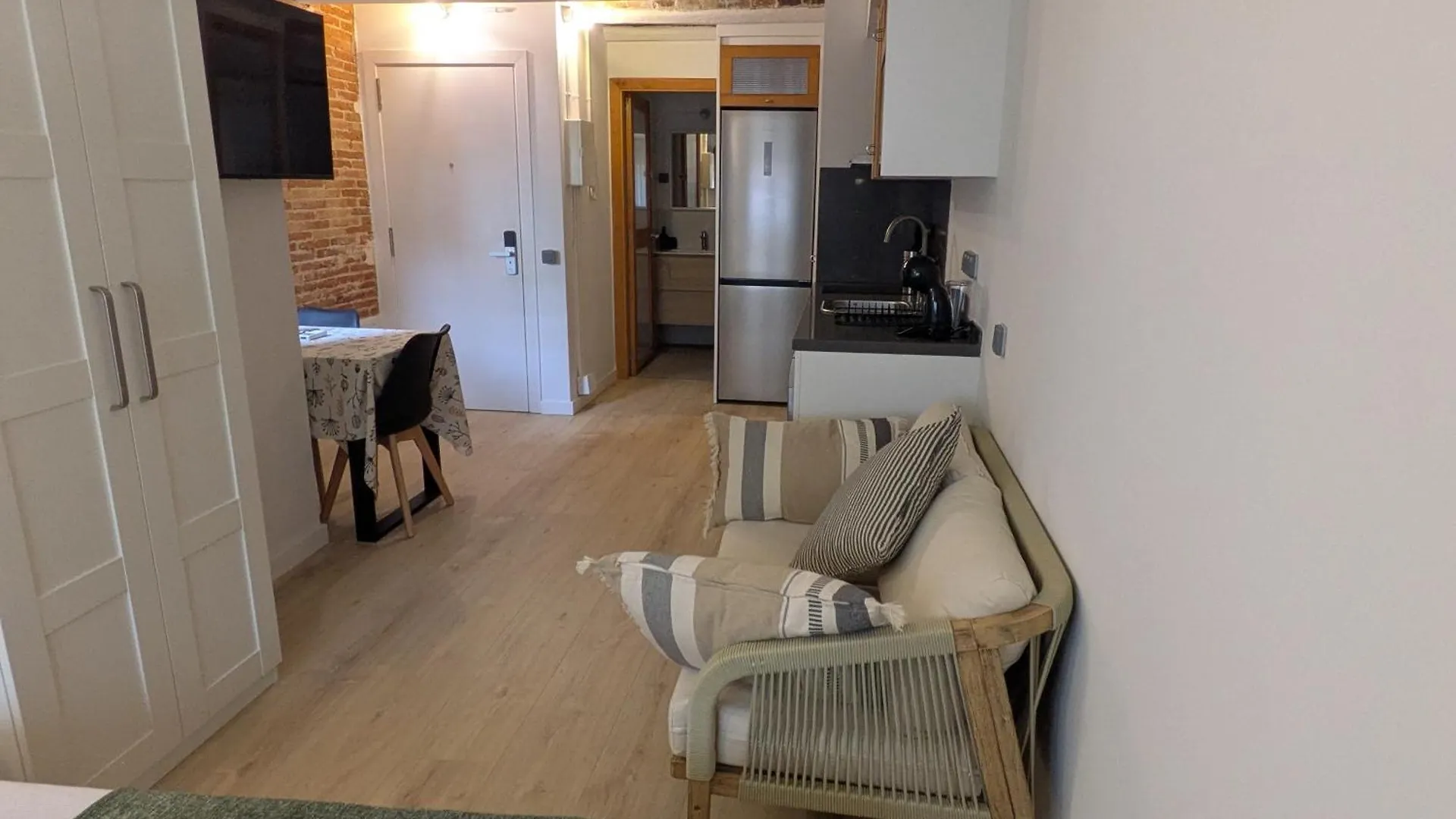 Barcelona Touch Apartments - Font Honrada İspanya