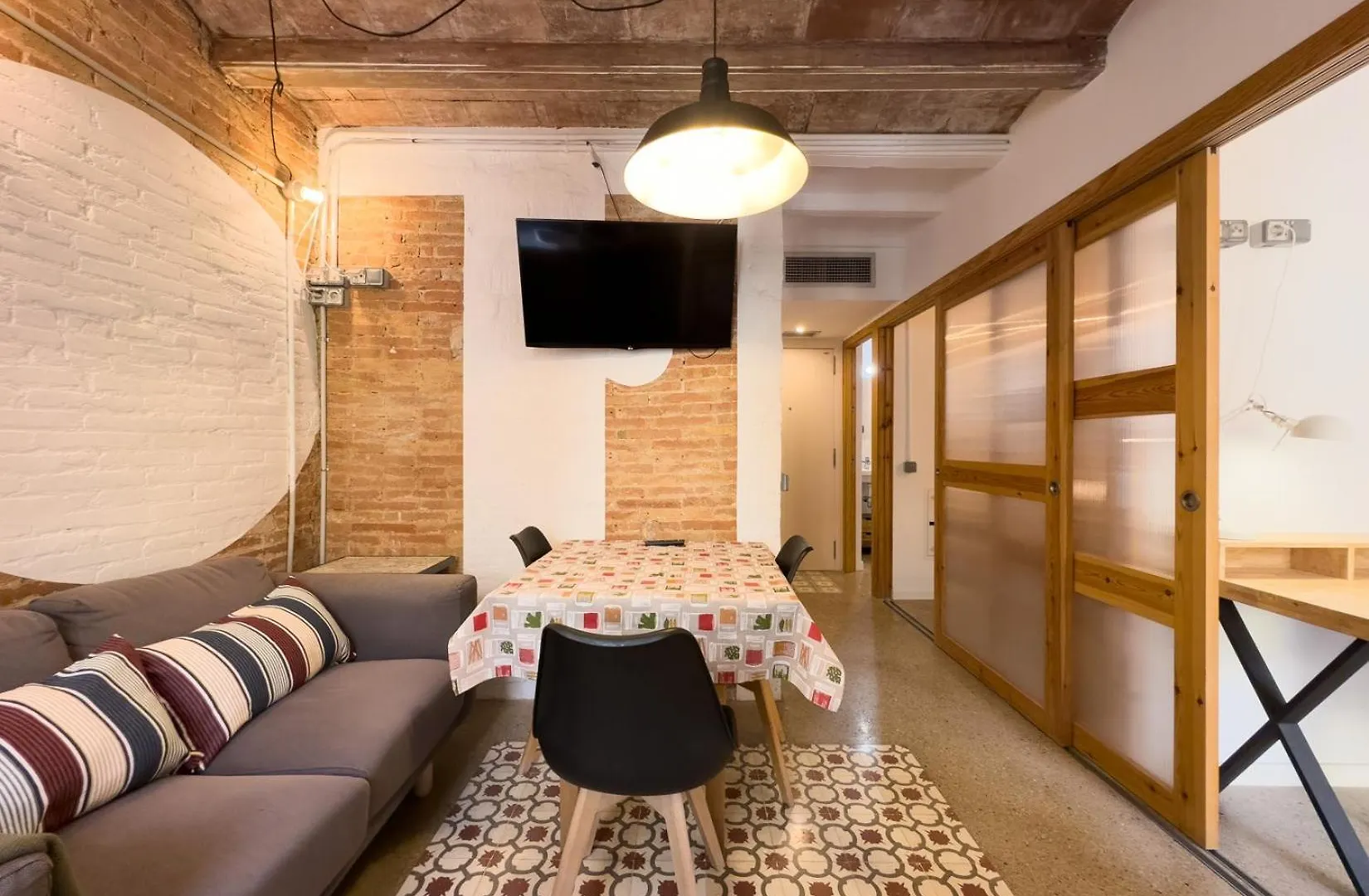 Barcelona Touch Apartments - Font Honrada İspanya